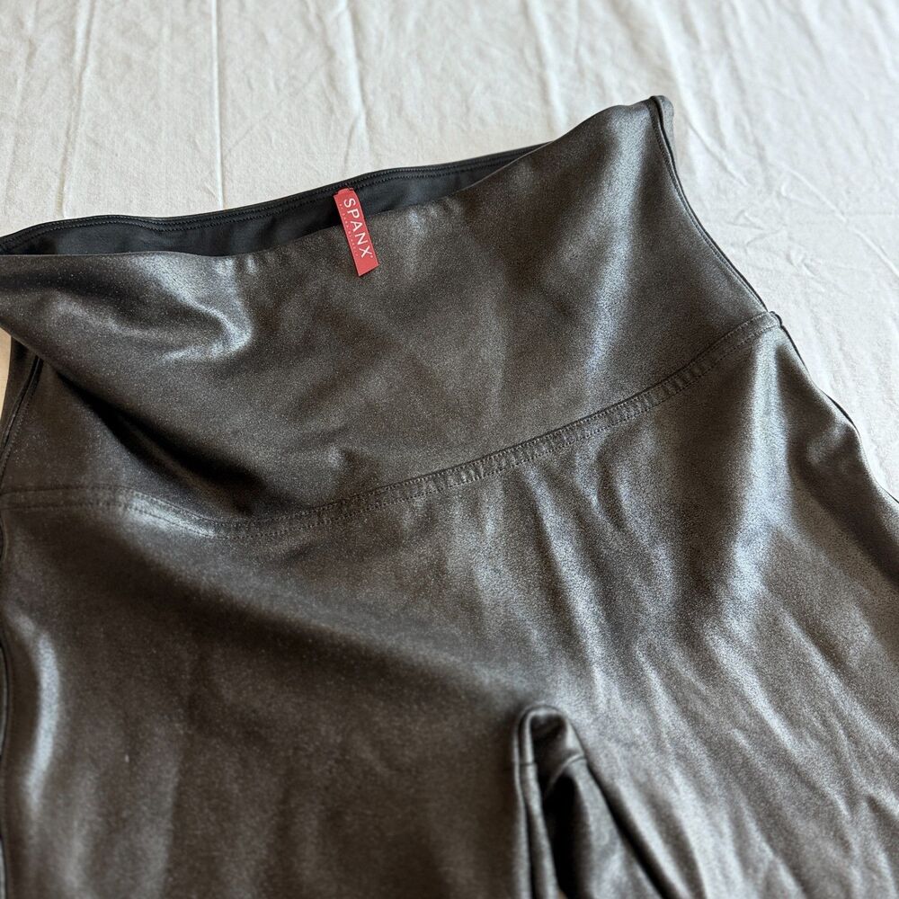 SPANX Faux Leather Leggings Black High Waist Shaping Size Large Style 2437